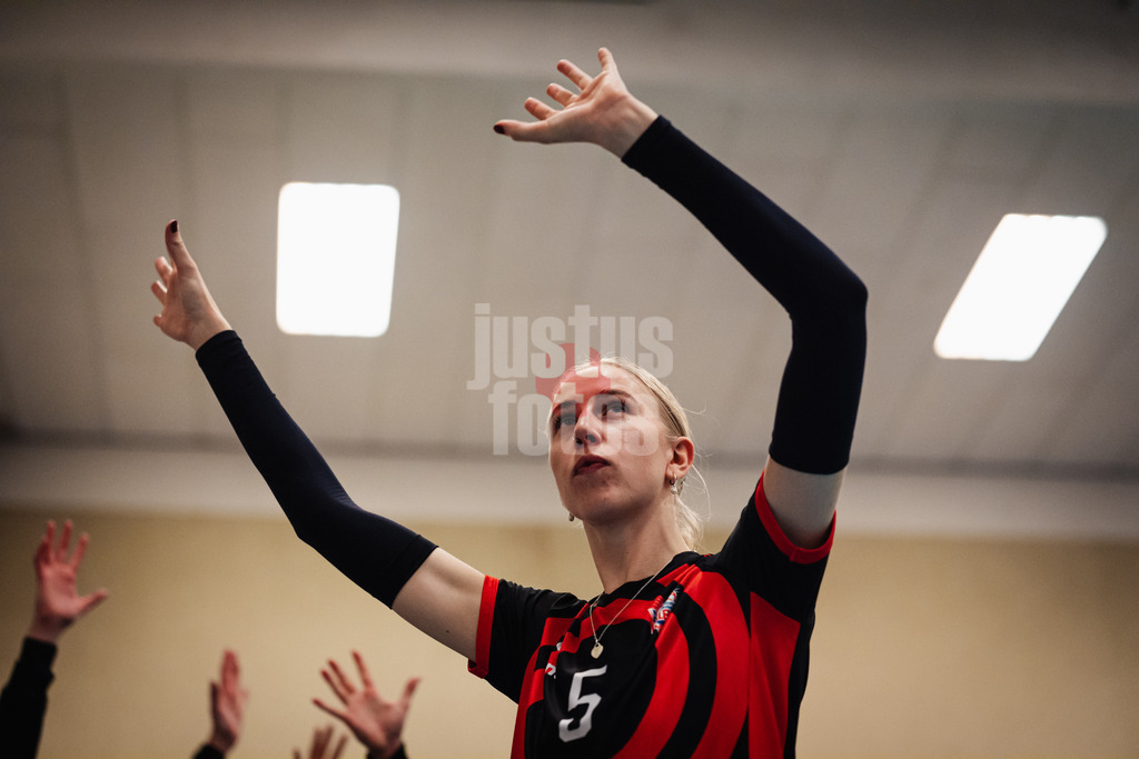 Volleyball | Frauen | Saison 2025/2026 | Volleyball Bundesliga | ETV Hamburger Volksbank Volleys vs. Ladies in Black Aachen | 29.10.2025 | Anna Hartig (#5, ETV Hamburger Volksbank Volleys)