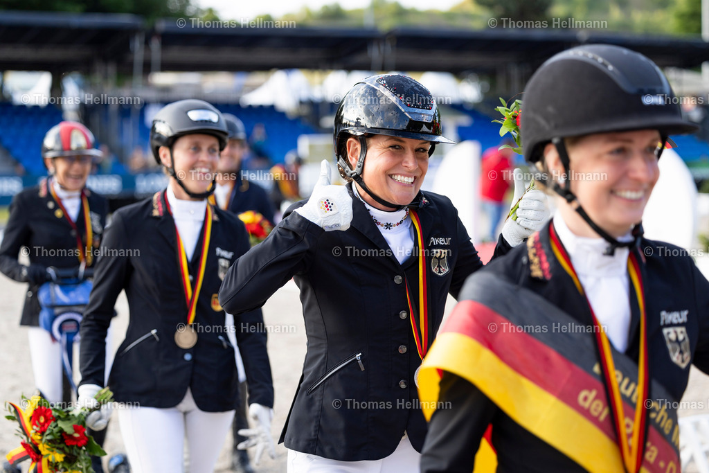 TH_Isabell Novak_19663 | Longines Balve Optimum 2024 am 08.06.24 in Balve, Schloss Wocklum, Thomas Hellmann, Isabell Novak
