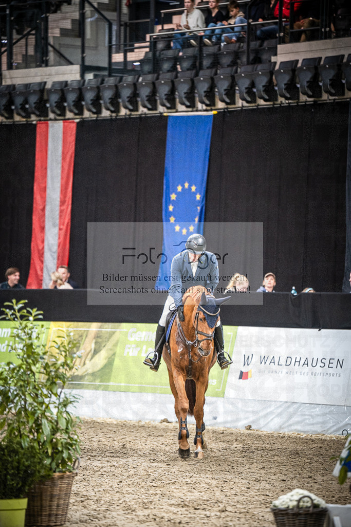 DOS_1117 | Entdecke hochwertige Reitturnierfotos von Foto Oger. Professionell, emotional und authentisch – jetzt Lieblingsmomente im Shop bestellen.Deutschlandweite Turnierfotografie. - Realisiert mit Pictrs.com