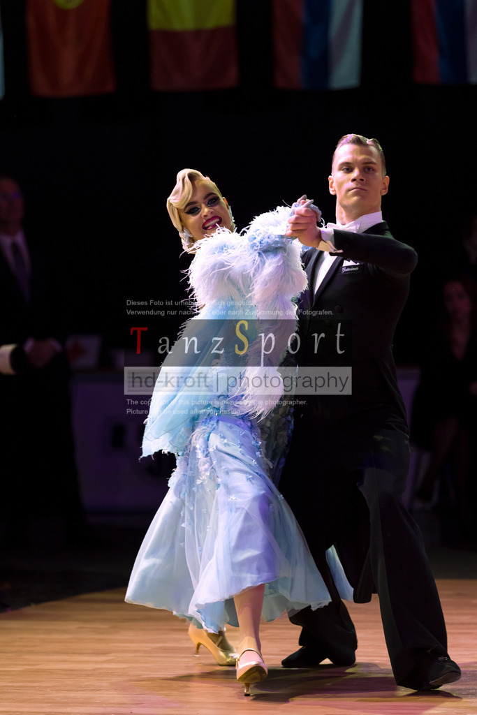 20241215_WDSF_Int_Open_Std-Riga-9833 | Tanzsportbilder, Standardtanz, Lateintanz, WDSF, DTV, LTVB, dancecomp, goc, hessen tanzt, blaues band der spree, walzer, tango, wiener walzer, slowfox, quickstepp, samba, rumba, cha-cha-cha, paso doble. jive, hd-kroft photography, turniertanzsport