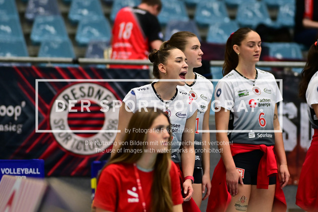 Volleyball I Frauen I Saison 2025-2026 I Bundesliga I 5. Spieltag I ETV Hamburger Volksbank Volleys - Dresdner SC I 08840 | Der Sportfotograf. - Realisiert mit Pictrs.com