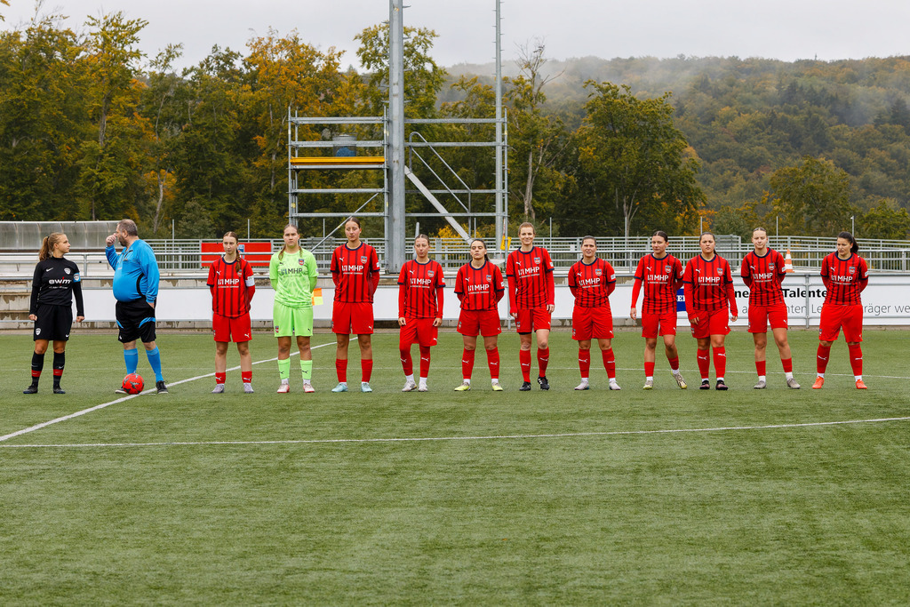 FCHHOH_251005_6236 | 1.FC Heidenheim 1846 II vs. SGM Hohenmemmingen/Sontheim, Fußball, Frauen, Bezirksliga, 2025/2026, 4. Spieltag, 05.10.2025 in Heidenheim, Kunstrasen b. Voith-Arena West(Foto: Michael Bulling) - Realisiert mit Pictrs.com