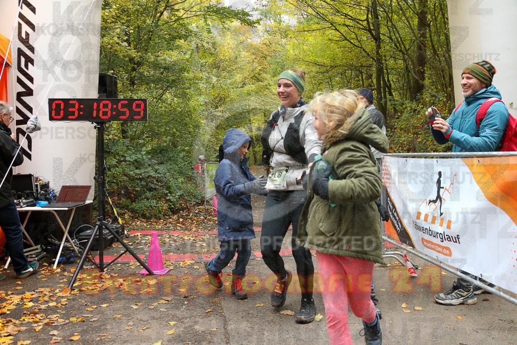 251026_1320_EX1_3232 | Sportfotografie im Rhein-Sieg Kreis, Köln, Bonn, NRW, Rheinland Pfalz, Hessen, etc. Unser Tätigkeitsfeld umfasst den Laufsport vom Volkslauf über den Marathon, Duathlon, Triathon bis zum Ultralauf wie Kölnpfad Ultra oder Schindertrail.
