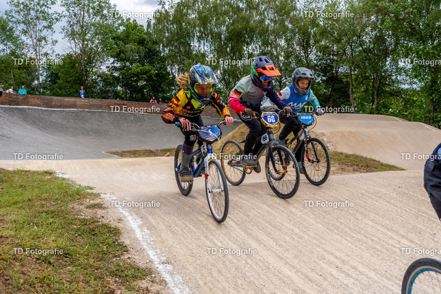 BayBMX2026-05382 | Fotogalerie von Thomas Dettweiler mit Eventbildern und lizenzfreien Fotos. Perfekt als Wandbild, für Büro, Website oder private Nutzung. - Realisiert mit Pictrs.com