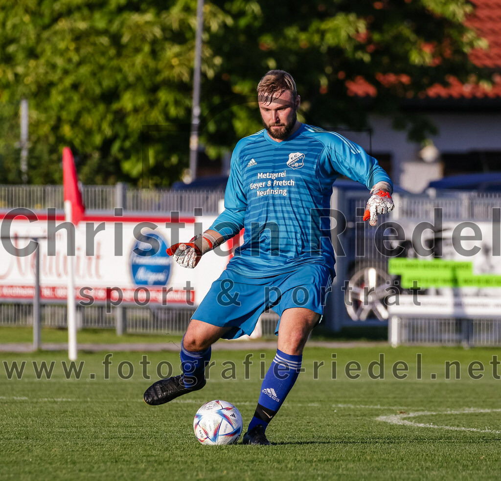 2023-08-11_073_FC_Finsing_gegen_SV_Eichenried | Finsing, Deutschland, 11.08.2023:
Fußball, Kreisliga 2023 / 2024, 4. Spieltag, FC Finsing gegen SV Eichenried, Endergebnis: 3:0

Torwart Daniel Schröder (FC Finsing, #1)

Foto: Christian Riedel / fotografie-riedel.net