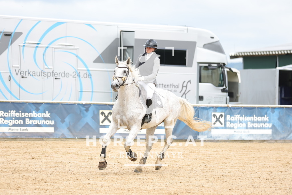 0P6A3513 | Willkommen bei Brunnmayr - Design & Fotografie – Ihrem Spezialisten für Reitturniere und Pferdeveranstaltungen in Oberösterreich, Salzburg und Bayern! Seit über 17 Jahren sind wir leidenschaftlich dabei.