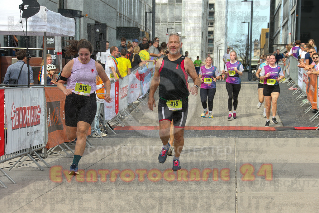 250920_1335_EX1_5626 | Sportfotografie im Rhein-Sieg Kreis, Köln, Bonn, NRW, Rheinland Pfalz, Hessen, etc. Unser Tätigkeitsfeld umfasst den Laufsport vom Volkslauf über den Marathon, Duathlon, Triathon bis zum Ultralauf wie Kölnpfad Ultra oder Schindertrail.