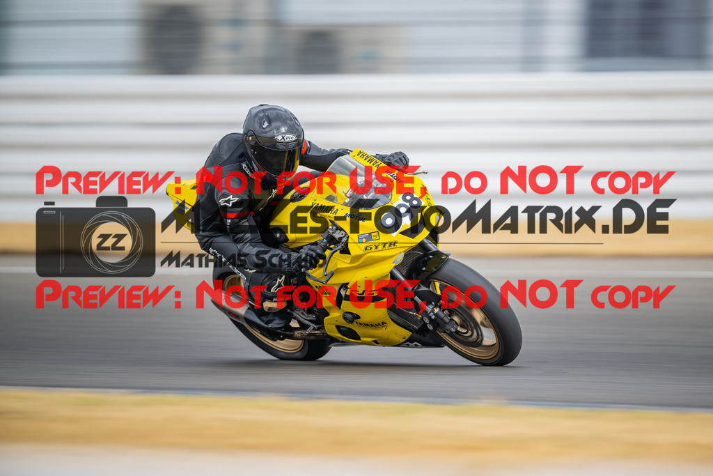 MaZZes-Fotomatrix-20260809-585241 | R1