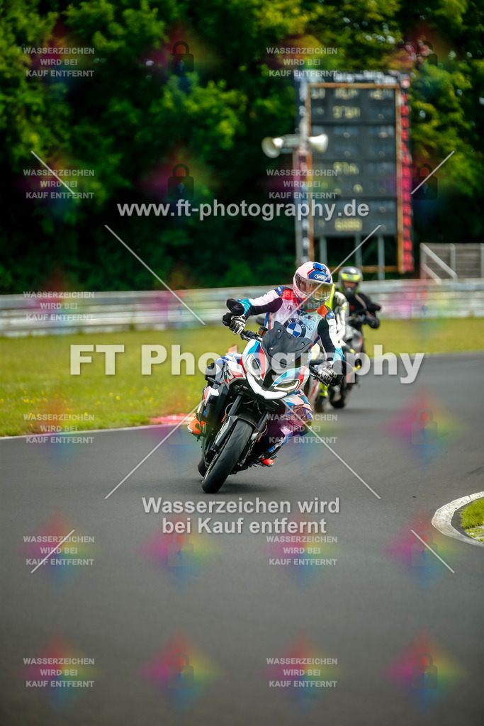 VBK-4610 | Hier findet Ihr Bilder von Touristenfahrten auf der Nürburgring Nordschleife oder von anderen Veranstaltungen die ich besucht habe. Viel Spass beim Durch Schauen 