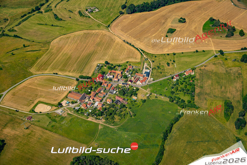 Das Luftbild zeigt : Fröbitz Bad Blankenburg - Die Luftaufnahme wurde 2024 vom UL-Flugzeug aus erstellt ( keine Drohne ) - Hochauflösende Luftaufnahme - Für grossformatige Ausdrucke geeignet. Die Geschenkidee !Mit Lizenz und Bildrechte bestellbar