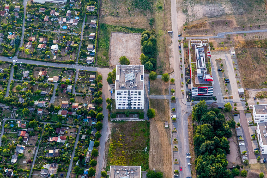 Luftbild: Systec & Services GmbH im High Tech-Center Karlsruhe im Ortsteil Rintheim in Karlsruhe im Bundesland Baden-Württemberg in Deutschland. Foto: IMG_109116.jpg vom 19.07.2018 durch Werner Riehm/FLY-FOTO.de
