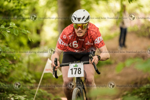 Eierlesen 2026 | Sie wurden bei einem Event oder Sportanlass fotografiert? Hier finden sie ihre Bilder! - Realisiert mit Pictrs.com