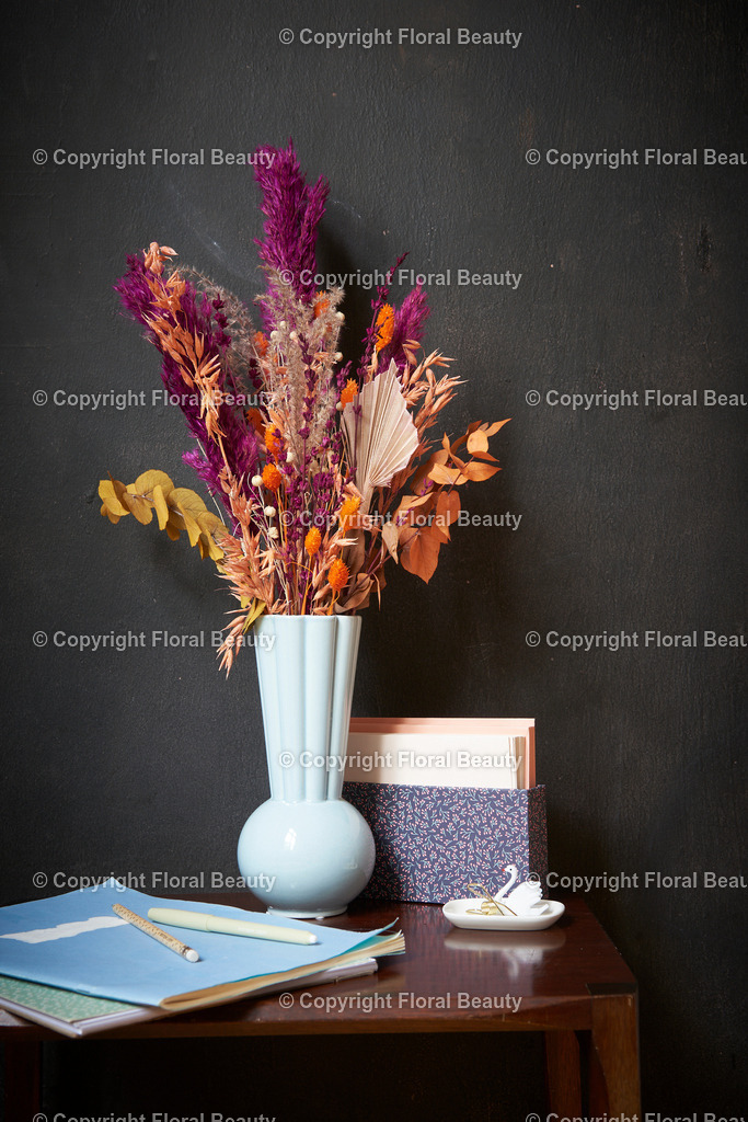 Trockenblumen_06 | Onlineshop für hochwertige Wandbilder. Bei uns findet ihr selbstgestaltete Blumenmotive. Das perfekte Geschenk, als Praxisdeko oder die eigene Wohnung. Alle künstlerischen Blumenfotos sind auf Leinwand, FineArtPrint, Kunstdruck und vielem mehr zu erwerben - Realisiert mit Pictrs.com