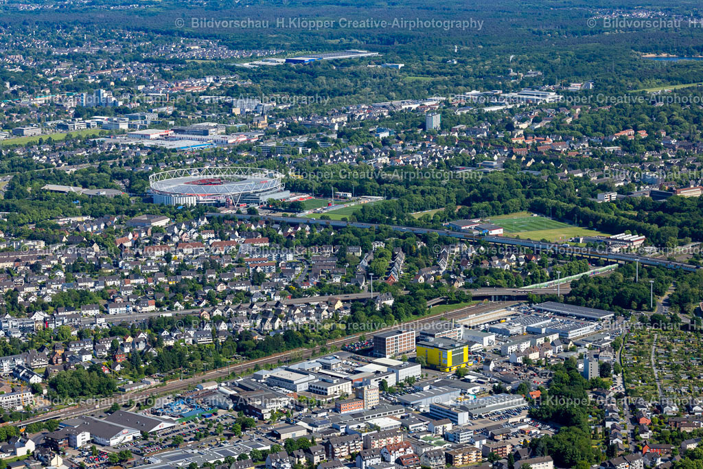 Luftbild Wiesdorf_Leverkusen 439A3423 | Luftbildfotografie und Luftbild Luftaufnahme Gesamtübersicht des Stadtgebietes in Wiesdorf im Bundesland Nordrhein-Westfalen, Deutschland - Realisiert mit Pictrs.com