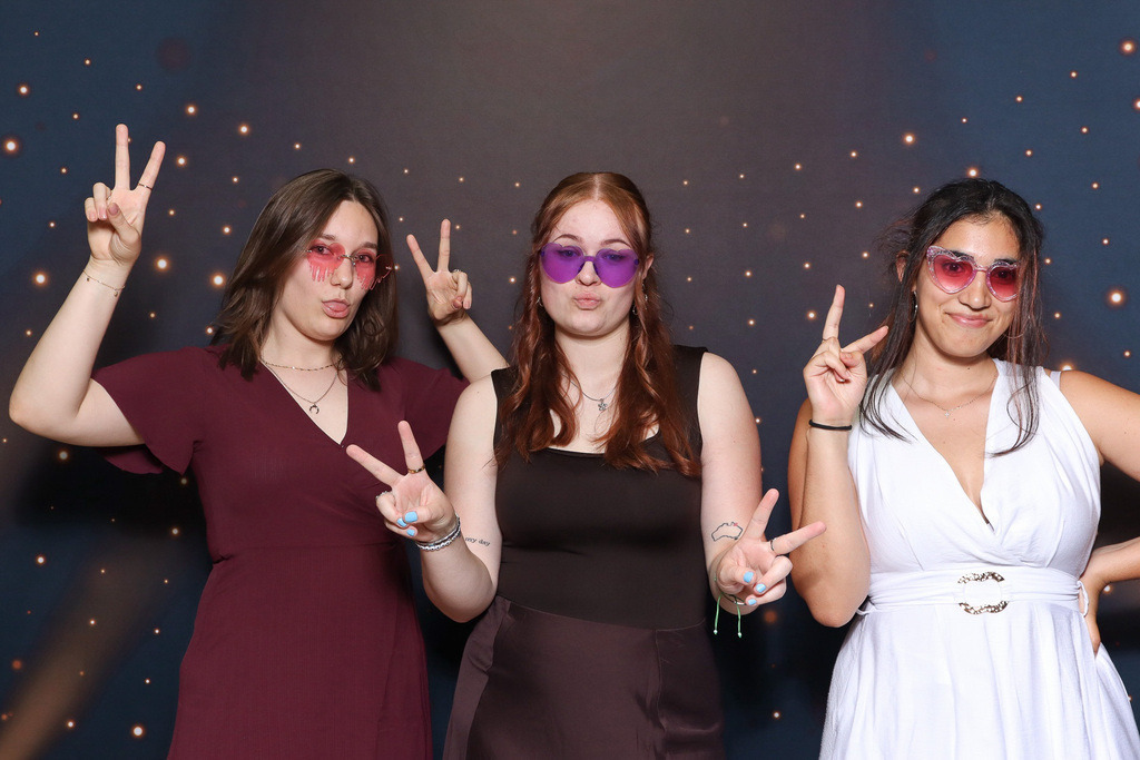 ZD260628112736-71 | Fotoshop von zweidimensional Fotografie. Ihr Fotograf im Aargau. Abzüge von Ihrem Fotobox Event bestellen.Abzüge von Ihrem Hochzeit bestellen.Abzüge von Ihrem Schulfotograf bestellen.