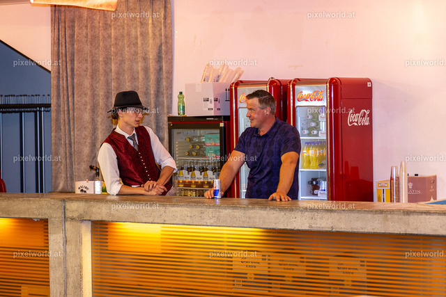 Schlager trifft Tracht | Bildershop von pixelworld.at - Realisiert mit Pictrs.com