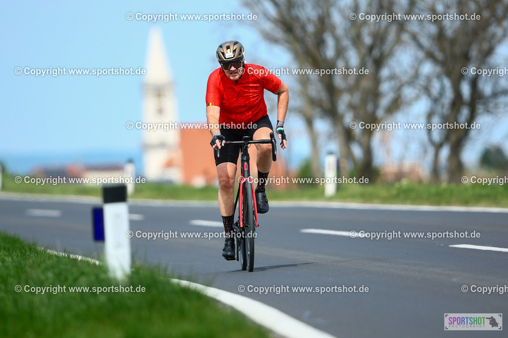 857_TRA57018 | Neusiedlersee Radmarathon 2026@sportshot_your_pictrs #yourpictures#roadtowm2029 #nrm #neusiedlerseeradmarathon #neusiedlersee #neusiedlerseetourismus #burgenland #mörbisch #nrm26 #burgenlandtourismus #voglundco #poweredbyburgenlandtourismus #radsport #rad #marathon #ucigranfondo #visitburgenland #ucigranfondoworldseries