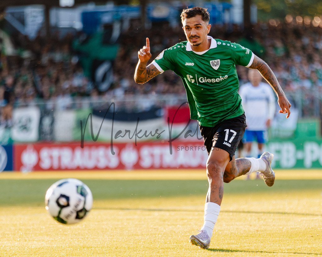 DFB-Pokal 2025/2026, 1. Runde: SC Preußen Münster - Hertha BSC Berlin | Münster, 18.08.2025: DFB-Pokal 2025/2026, 1. Runde, SC Preußen Münster gegen Hertha BSC Berlin im LVM-Preußenstadion in Münster.(Foto: sportfotografie.ms | Markus Paletta) - Realisiert mit Pictrs.com