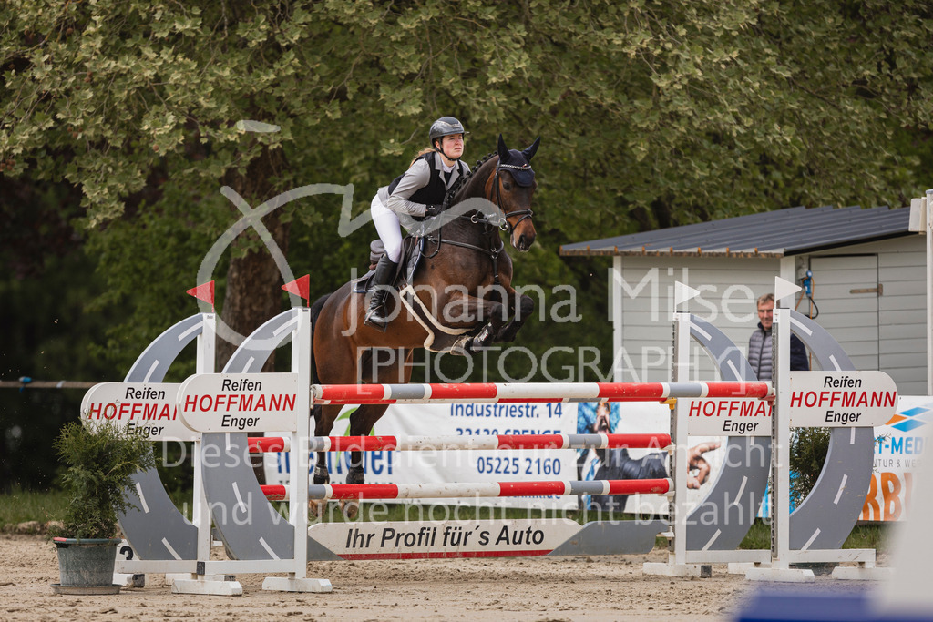 250504_SpengeW_M2-Spr-479 | Deine schönsten Turniermomente als professionelle Fotos! Entdecke hochwertige Pferdesport-Fotografie im Online-Shop. Jetzt Fotos finden & bestellen!