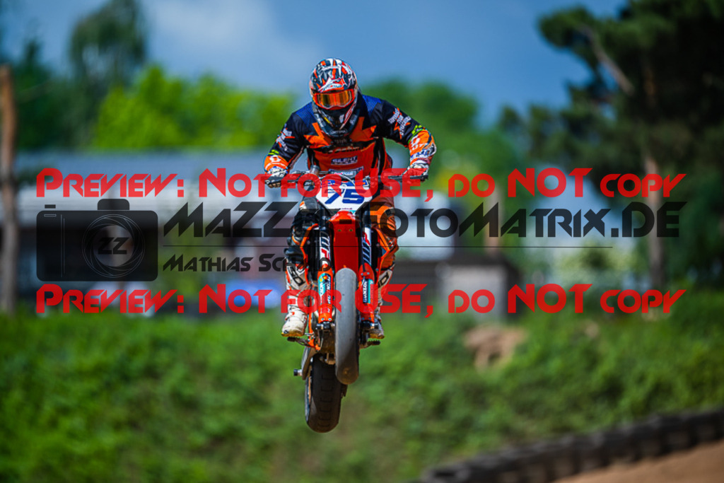 MaZZes_FotoMatrix_220528_9121 | Fotograf Mathias Schmid
Sportfotograf,
Eventfotograf,
Hochzeitsfotograf,
Portraitfotograf