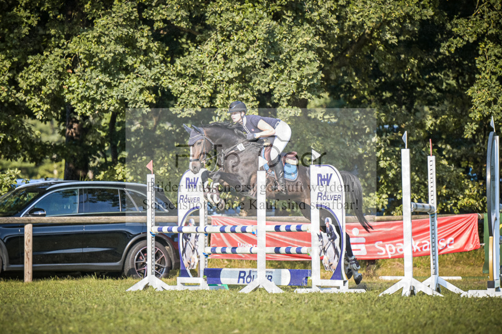 DOS_0004 | Entdecke hochwertige Reitturnierfotos von Foto Oger. Professionell, emotional und authentisch – jetzt Lieblingsmomente im Shop bestellen.Deutschlandweite Turnierfotografie. - Realisiert mit Pictrs.com
