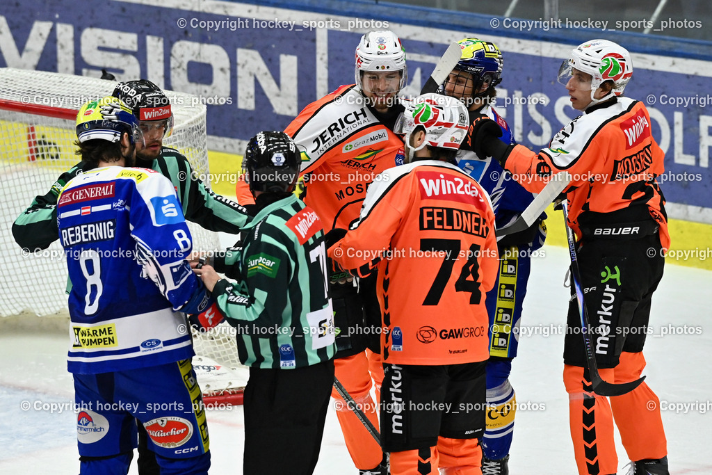 EC IDM WÄRMEPUMPEN VSV vs. MOSER MEDICAL GRAZ99ERS | #74 Nico Feldner Graz 99ers, #8 Maximilian Rebernig EC VSV, #18 Paul Stapelfeldt Graz 99ers, #46 Paul Sintschnig EC VSV, #28 Lenz Moosbrugger Graz 99ers, NOTHEGGER DAVID Referee, ZACHERL PATRICK Referee, EC IDM WÄRMEPUMPEN VSV vs. MOSER MEDICAL GRAZ99ERS, EC IDM WÄRMEPUMPEN VSV vs. MOSER MEDICAL GRAZ99ERS am 17.03.2026 in Villach (Stadthalle Villach), Austria, (Photo by Bernd Stefan)