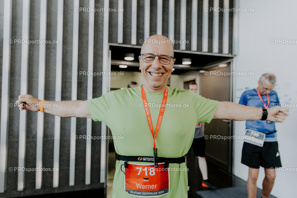 240825_Treppenlauf-637 | Professionelle Fotos Ihrer Laufsportveranstaltung.