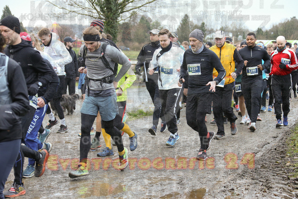 241208_0927_EX1_3815 | Sportfotografie im Rhein-Sieg Kreis, Köln, Bonn, NRW, Rheinland Pfalz, Hessen, etc. Unser Tätigkeitsfeld umfasst den Laufsport vom Volkslauf über den Marathon, Duathlon, Triathon bis zum Ultralauf wie Kölnpfad Ultra oder Schindertrail.