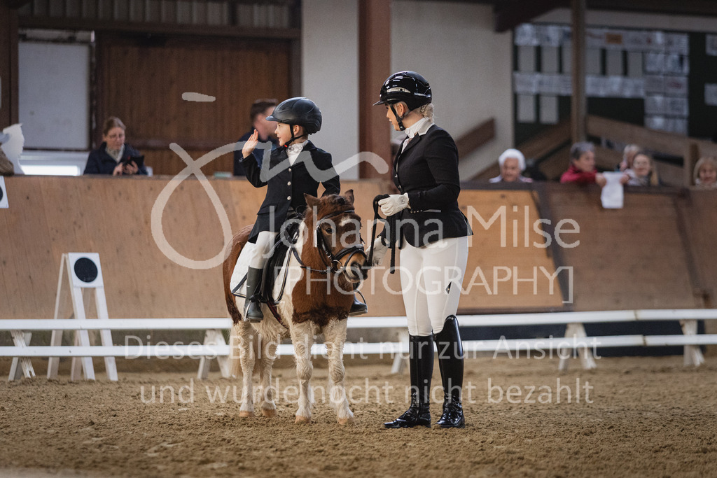 230319_HF-Schwm_Führzügel-202 | Herford-Schwarzenmoor, Dressurtag 2023, Führzügel-WB