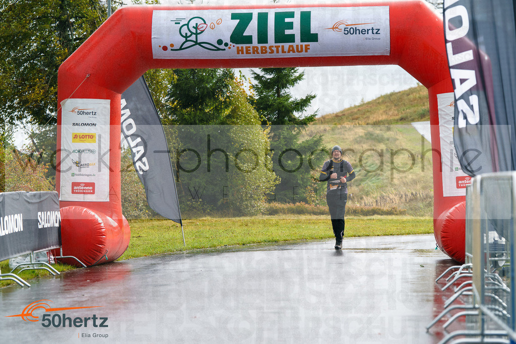 50Hertz-Zielbilder Herbstlauf | Rennsteig-Herbstlauf am 5. Oktober 2025 - Neuhaus/Rwg. nach Masserberg