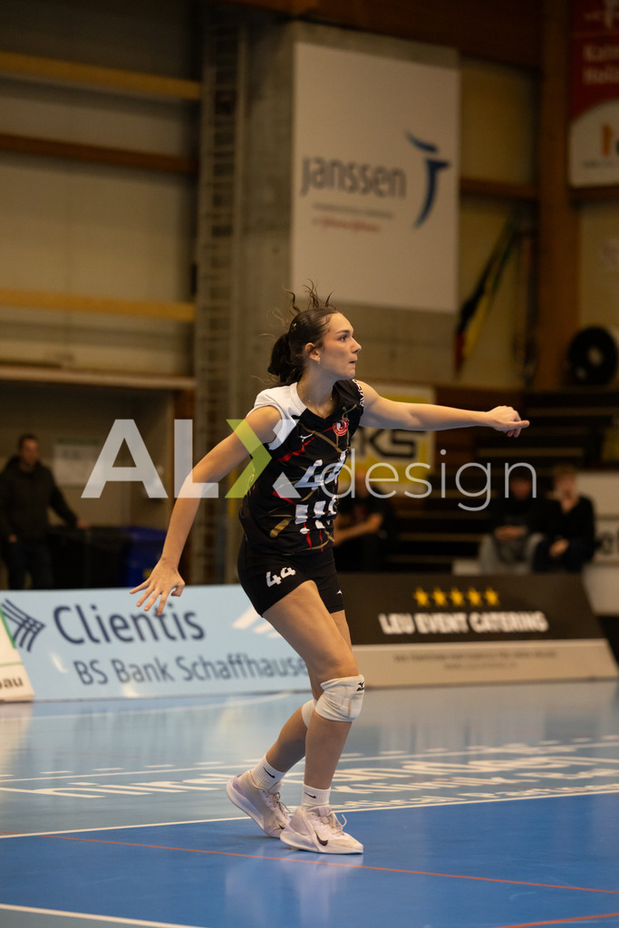 Volleyball I Frauen I Saison 2025-2026 I CEV Volleyball Challenge Cup 2026 | Women I 16th Finals I VC Kanti Schaffhausen - TJ Ostrava I 03.12.2025 | TJ Ostrava - 44 Simona Hublová (CZ) – Diagonalangriff - Realisiert mit Pictrs.com