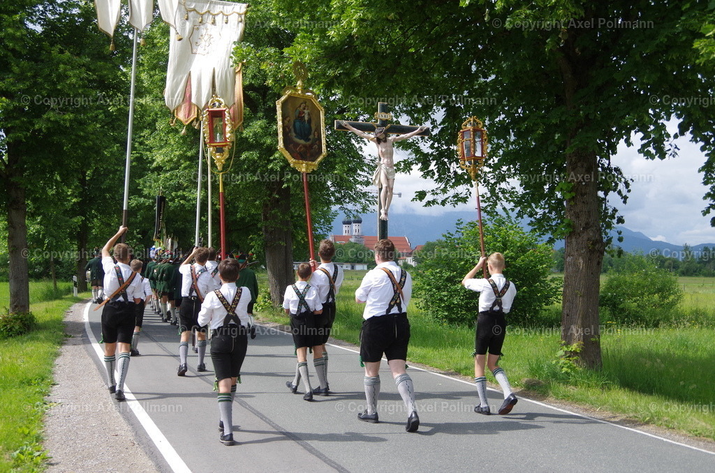 IMGP6849 | fotografiert von Axel PollmannLeonhardi Wallfahrt Benediktbeuern und Murnau, Fronleichnam, Fasching, Landschaft im Loisachtal und Benediktbeuern  - Realisiert mit Pictrs.com