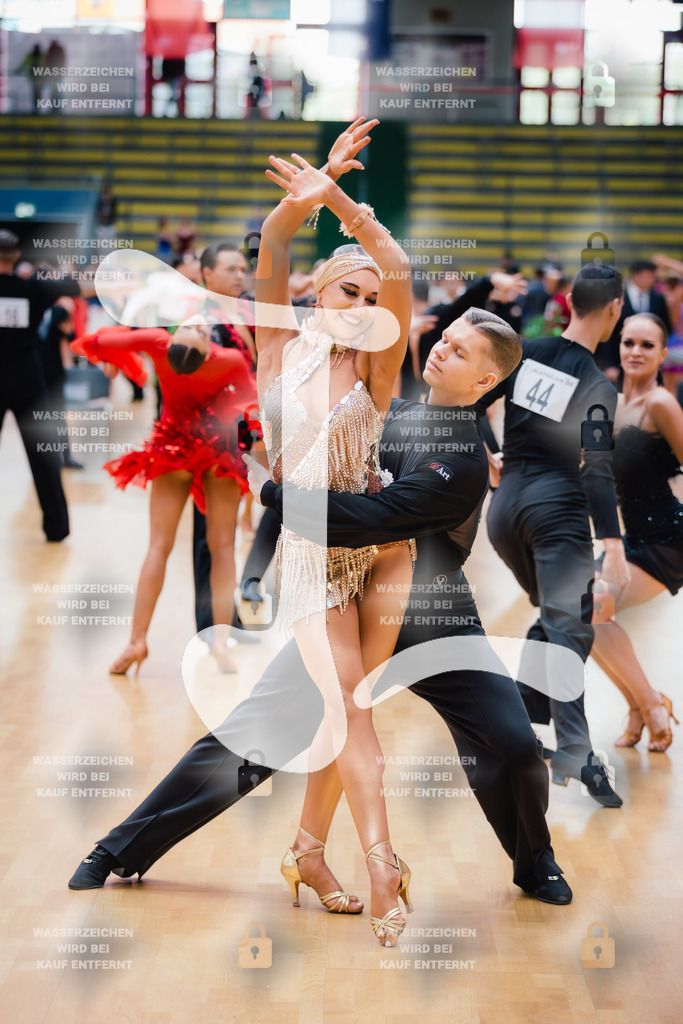 Hessen Tanzt WDSF International Open Latin 18th (63) Tobias Skandov _ Aleksandra Chizhik (Denmark)-2025-05-18-3089 | Webshop for digital downloads and prints of dance sport, event & show photographer Julian Link - Realisiert mit Pictrs.com