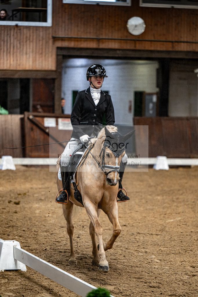 20240310-DOS_9658 | Entdecke hochwertige Reitturnierfotos von Foto Oger. Professionell, emotional und authentisch – jetzt Lieblingsmomente im Shop bestellen.Deutschlandweite Turnierfotografie. - Realisiert mit Pictrs.com