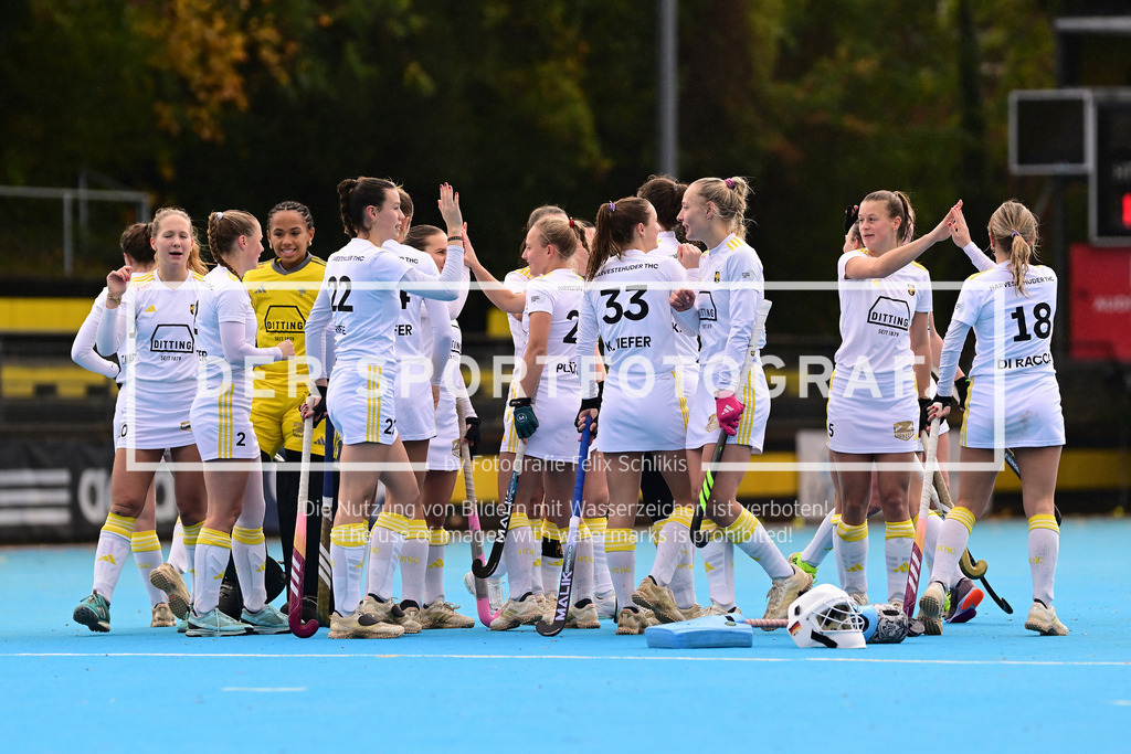 Hockey I Frauen I Saison 2025-2026 I Bundesliga I 10. Spieltag I Harvestehuder THC - Düsseldorfer HC I 00026 | Der Sportfotograf. - Realisiert mit Pictrs.com