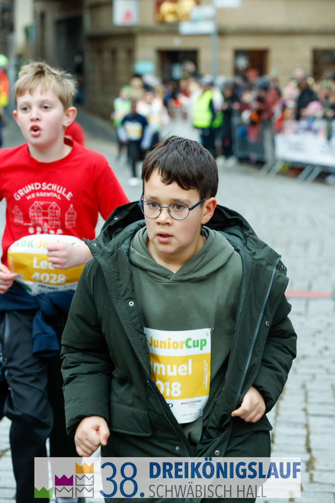 400m AOK Junior Cup | 3 Koenigslauf 2024 400m AOK Junior Cup - Realisiert mit Pictrs.com