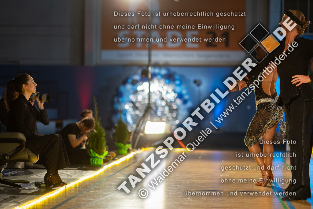 20260322-00767 | Hier finden Sie Tanz Bilder vom Latein und Standard Formationen tanzen. Sportbilder vom Tanzsport. Schöne Fotos und von Weltmeisterschaft, Europameisterschaft, Bundesliga, Regionalliga, Oberliga und Landesliga sowie von GOC Stuttgart, DanceComp, WM Bremen