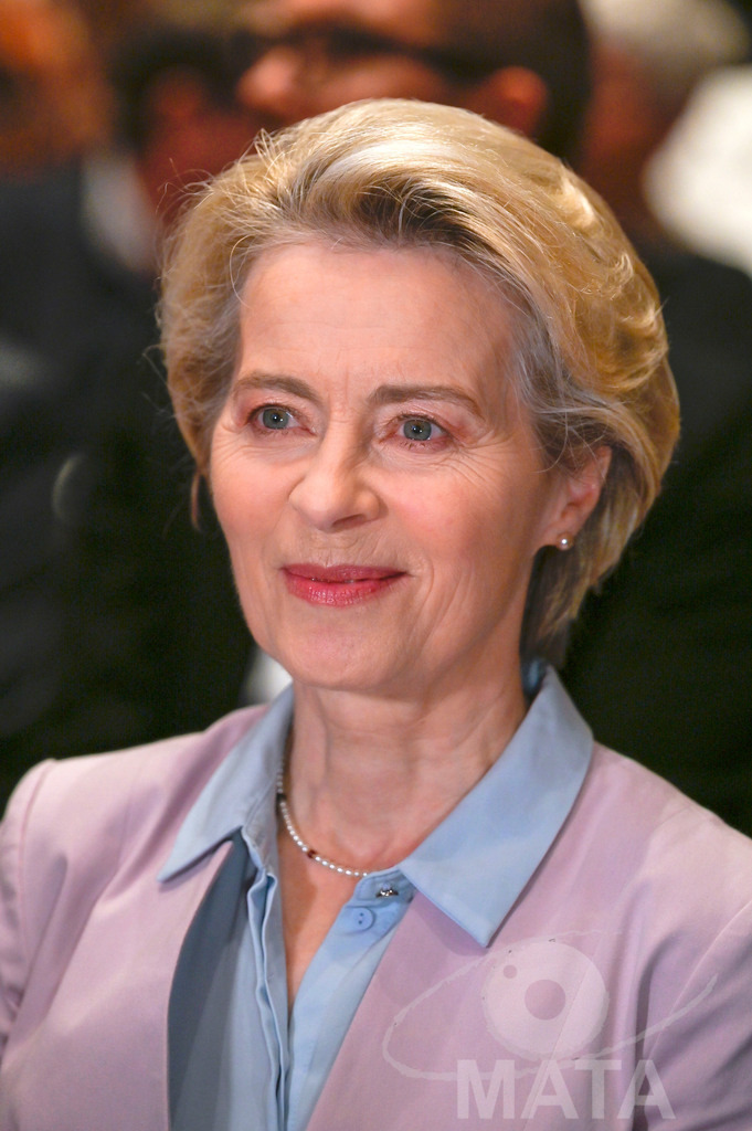 _DWI0387 | Politikerin Ursula von der Leyen beim CDU-NRW Neujahrsempfang in Düsseldorf. Düsseldorf, 28.01.2023 - Realisiert mit Pictrs.com