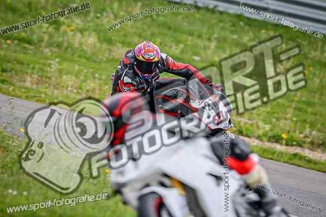 pubi7252 | Professionelle Fotos von Sportveranstaltungen, aber auch Hochzeiten und anderen Events. - Realisiert mit Pictrs.com