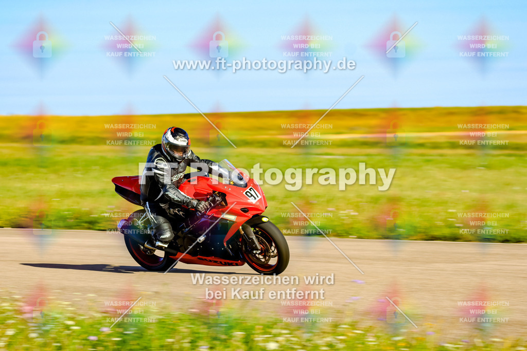 097-1347 | Hier findet Ihr Bilder von Touristenfahrten auf der Nürburgring Nordschleife oder von anderen Veranstaltungen die ich besucht habe. Viel Spass beim Durch Schauen 