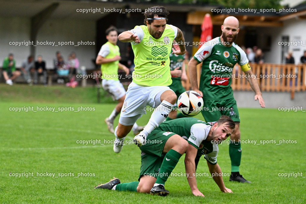 WSG Radenthein vs. SV Rapid Lienz | #7 Manuel Lips WSG Radenthein, #6 Florian Unterweger Rapid Lienz, #10 Dominik Müller Rapid Lienz, WSG Radenthein vs. SV Rapid Lienz, WSG Radenthein vs. SV Rapid Lienz am 30.08.2025 in Radenthein (Sportplatz Radenthein), Austria, (Photo by Bernd Stefan)