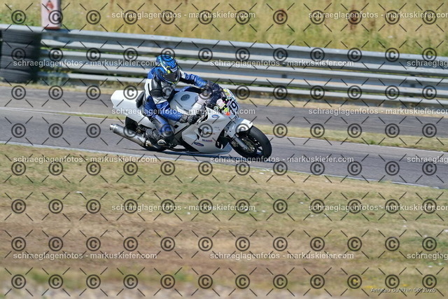 26bc03-0128 | markuskiefer.com - Realisiert mit Pictrs.com