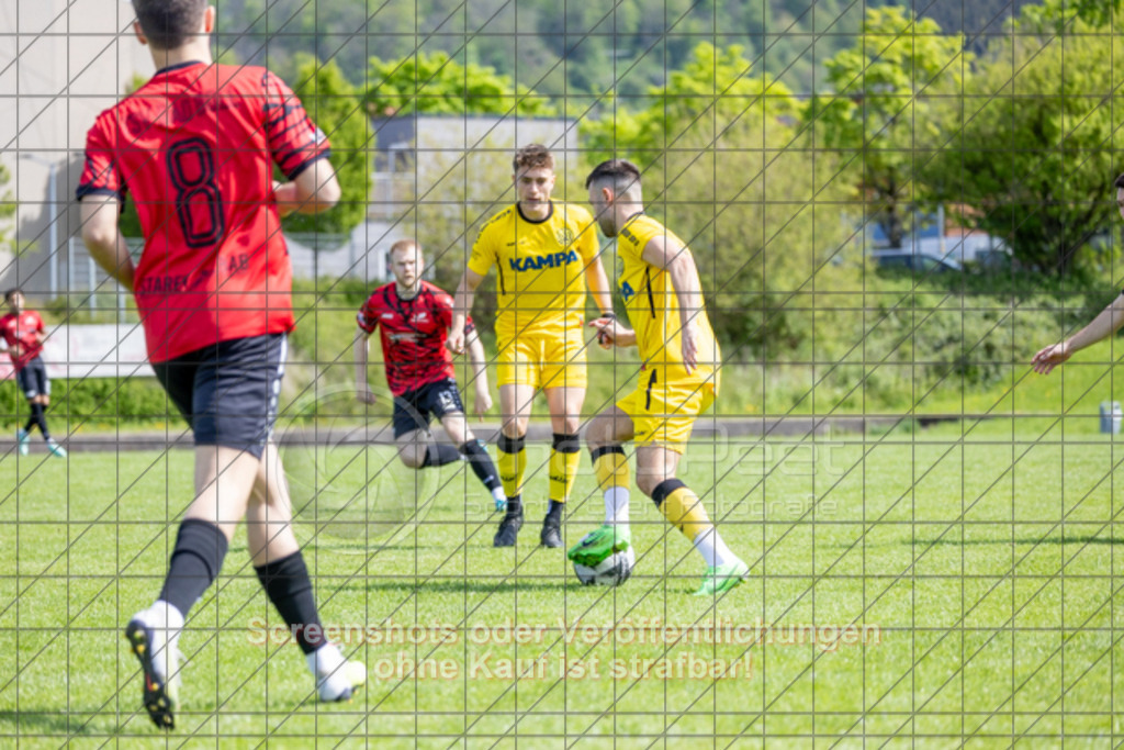 20250427_150205_0079 | #,TSV Bad Boll (rot) vs. SV Waldhausen (gelb), Fussball, Landesliga 2 - wfv, 24. Spieltag, Saison 2024/2025, Rasenplatz, Erlengarten 37, 73087 Bad Boll, 27.04.2025 - 15:00 Uhr,Foto: PhotoPeet-Sportfotografie/Peter Harich