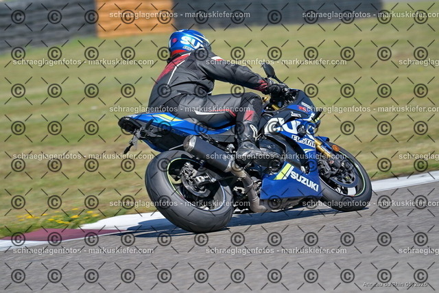 26BT01-0541 | 038 - Realisiert mit Pictrs.com