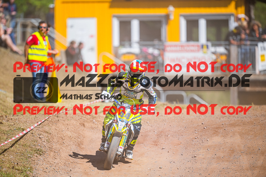 MaZZes_FotoMatrix_220529_0059 | Fotograf Mathias Schmid
Sportfotograf,
Eventfotograf,
Hochzeitsfotograf,
Portraitfotograf