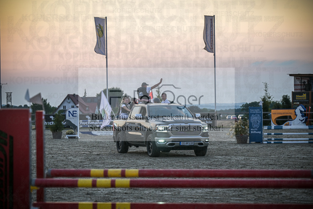 DOS_0257 | Entdecke hochwertige Reitturnierfotos von Foto Oger. Professionell, emotional und authentisch – jetzt Lieblingsmomente im Shop bestellen.Deutschlandweite Turnierfotografie. - Realisiert mit Pictrs.com