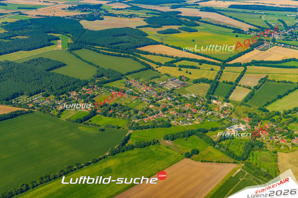 Luftbild der Stadt Hoort - Das Luftbild wurde 2025 vom UL-Flugzeug heraus erstellt ( keine Drohnenaufnahme ) - Hochauflösende Luftaufnahme - für Wandbilder und großformatige Ausdrucke geeignet. Das besondere Geschenk!Hier alle&nbsp;Infos zur Lizenzierung der LuftaufnahmeWir fliegen auch dieses Jahr wieder in Ihre Region um Luftbilder zu erstellen.- Luftbild anfragen