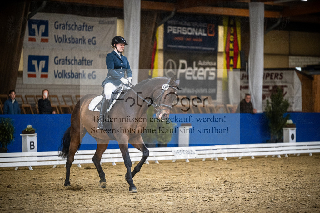 DOS_1218 | Entdecke hochwertige Reitturnierfotos von Foto Oger. Professionell, emotional und authentisch – jetzt Lieblingsmomente im Shop bestellen.Deutschlandweite Turnierfotografie. - Realisiert mit Pictrs.com