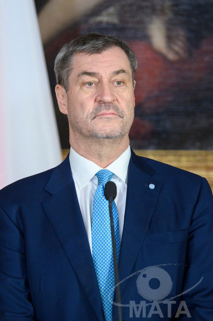 _DWI5325 | Bayerns Ministerpräsident Markus Söder (CSU) während eines Pressestatements in der Münchner Residenz vor der Verleihung des Ewald-von-Kleist-Preises. Der diesjährige Ewald-von-Kleist-Preis wird am Rande der Münchner Sicherheitskonferenz 2026 an das ukrainische Volk vergeben. München, 14.02.2026 Bayern Deutschland - Realisiert mit Pictrs.com