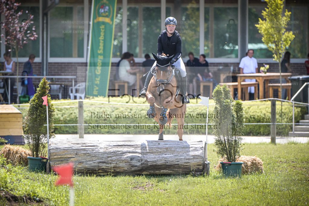 DOS_6059 | Entdecke hochwertige Reitturnierfotos von Foto Oger. Professionell, emotional und authentisch – jetzt Lieblingsmomente im Shop bestellen. - Realisiert mit Pictrs.com